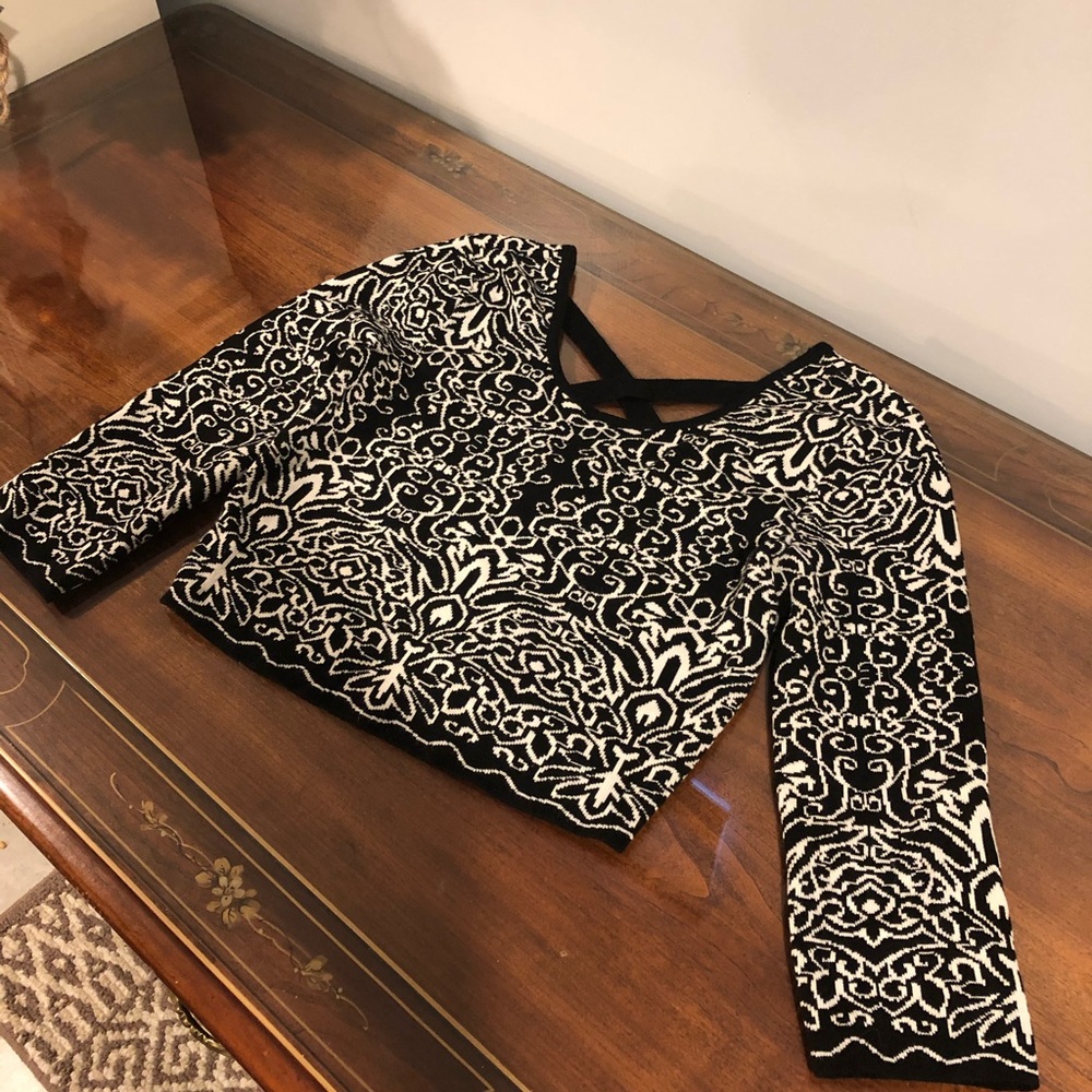 Reversible crop sweater